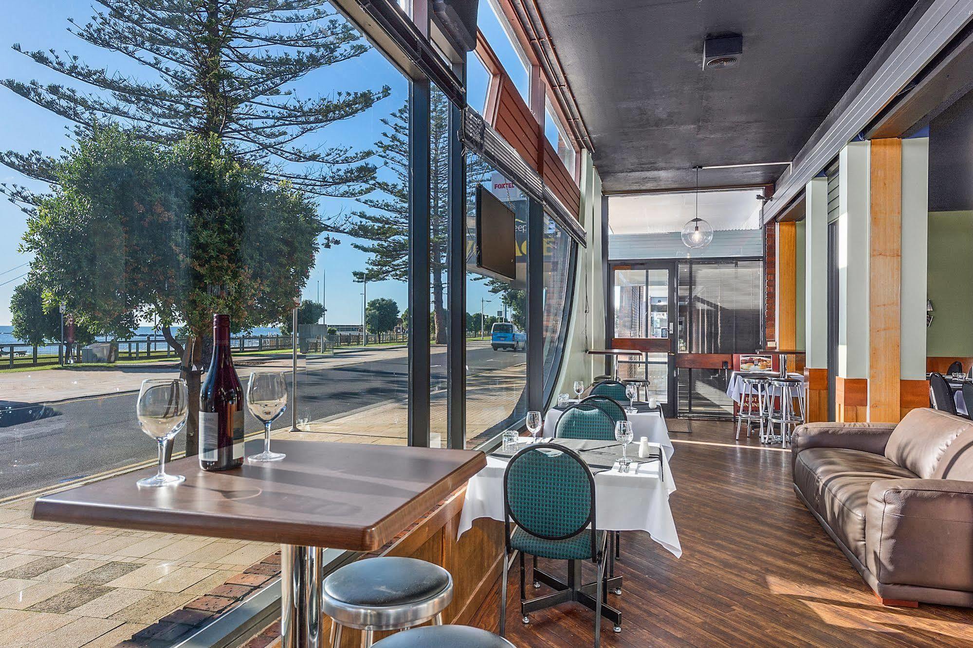 Beachfront Voyager Motor Inn Burnie Exterior foto